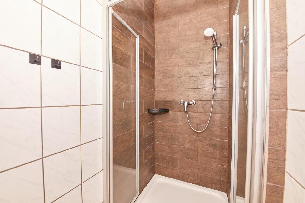 Hotel Zum Dicken Baum Mayen Dış mekan fotoğraf